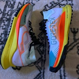 MENS NIKE GORE-TEX TRAIL RUNNING SHOES SIZE 7.5